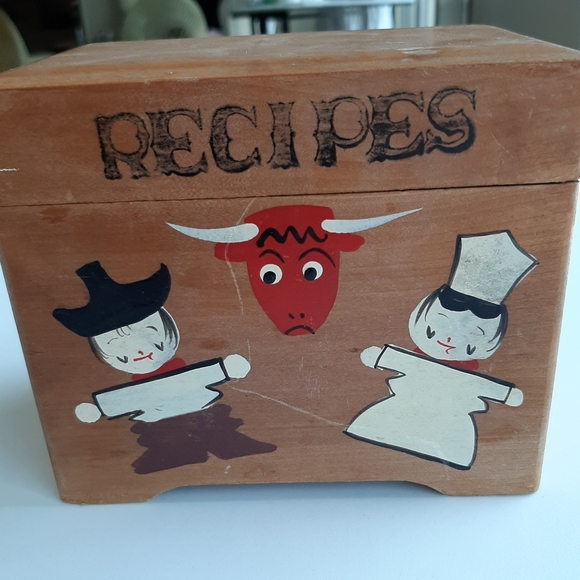 VINTAGE HAND PAINTED WOODEN RECIPE BOX - Picture 1 of 9